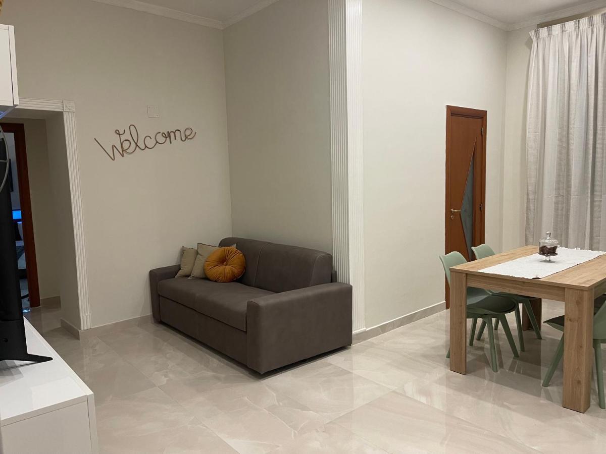 Miracles On 32Th Street Apartamento Nápoles Exterior foto
